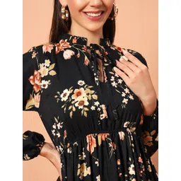 OTABU Floral Printed Tie-Up Neck Maxi Dress image 5