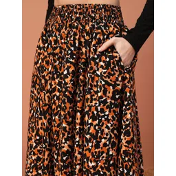 OTABU Women Floral Printed Flared Palazzos image 4