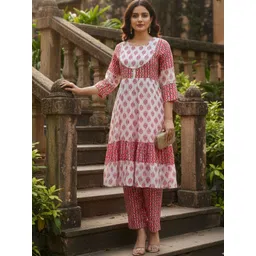 OZIA Women Ethnic Motifs Printed Tiered Kurta with Trousers-picture-13