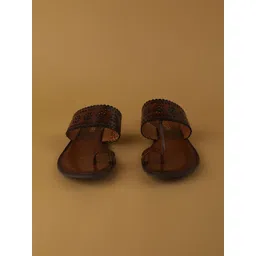 Ozuri Women Leather Laser Cuts One Toe Flats image 4