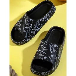 Pampy Angel Men Black Flip Flops-picture-41