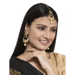 Panash Gold Plated Kundan Studded Maang Tikka & Earrings Set image 2