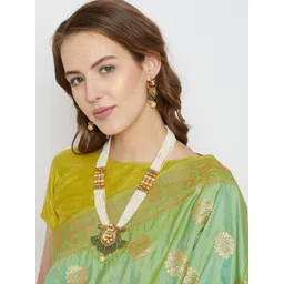 PANASH Women Gold-Plated & Green kundan Embellished Handcrafted Jewellery Set image 2