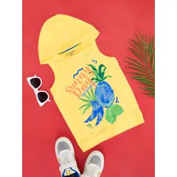 Pantaloons Junior Boys Graphic Printed Hooded Cotton T-shirt-picture-24