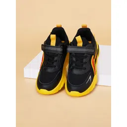 Pantaloons Junior Boys Mesh Colourblocked Fashion Sneakers-picture-32