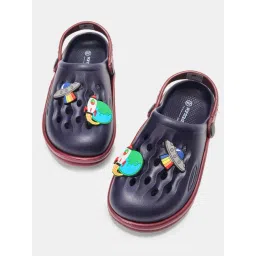 Pantaloons Junior Boys Navy Clog-picture-21