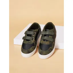 Pantaloons Junior Boys Printed Round Toe Sneakers-picture-10