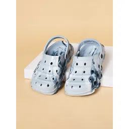 Pantaloons Junior Boys Printed Rubber Clogs-picture-13