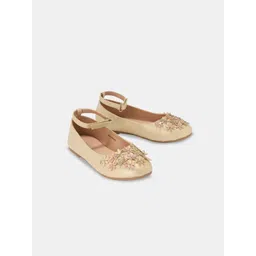 Pantaloons Junior Girls Embellished Party Fashion Flats-picture-10