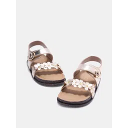 Pantaloons Junior Girls Open Toe Flats With Buckle Closure-picture-58