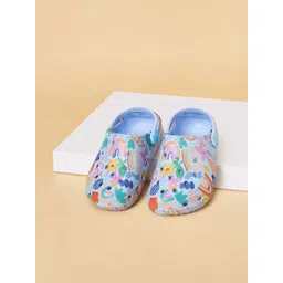 Pantaloons Junior Girls Self Design Clogs-picture-26