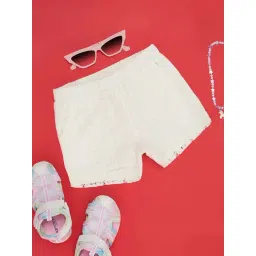 Pantaloons Junior Kids Snow White Cotton Self Pattern Shorts-picture-24