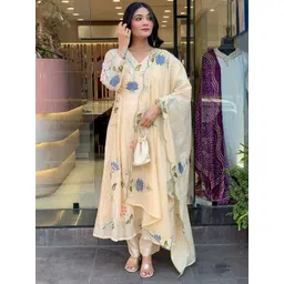 Pantos Women Floral Printed Anarkali Kurta with Trousers & Dupatta-picture-11