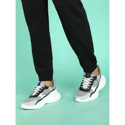 Paragon Men Colourblocked Cushioned Insole & Sturdy Construction Sneakers-picture-41