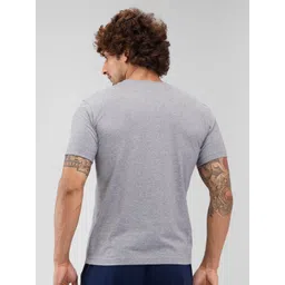 Park Avenue Men Solid Round Neck Cotton T-shirt image 4