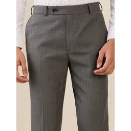 Park Avenue Men Solid Urban Slim Slim Fit Formal Trousers image 3