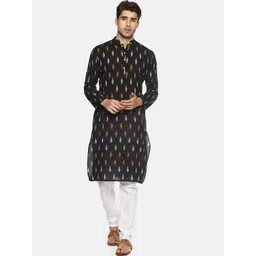 PAROKSH Men Black Ikat Printed Straight Kurta-picture-19