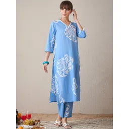 PARTHVI Women Floral Printed Regular Pure Cotton Kurta with Trousers-image-26