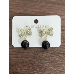 PASU FASHION Gold-Plated Rhinestone Studded Contemporary Shaped Drop Earrings-picture-40