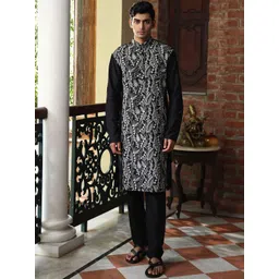 PATR Men Ethnic Motifs Embroidered Straight Kurta with Trousers-picture-10