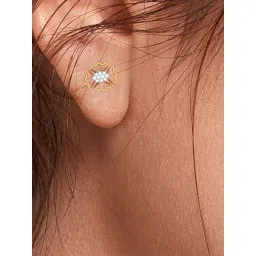 p.c. chandra jewellers P.C Chandra Jeweller 18k Unique Flower Shape Yellow Gold & Diamond Stud Earrings image 2