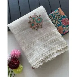 peachmode Women Embroidered Saree with Scalloped Border-picture-16