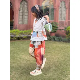 Peekaaboo Kids Girls Aryaa Printed V-Neck Pure Cotton Top With Trouser-picture-55