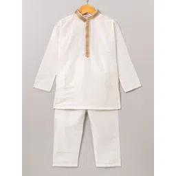 Pehanaava Boys Embroidered Gotta Patti Kurta-picture-25