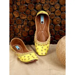 PehnawaCraft Embellished Leather Mojaris-picture-11