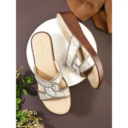 pelle albero Women Embellished Slip-On Open Toe Flats-picture-24