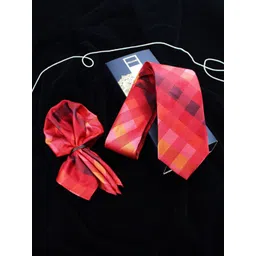 PELUCHE Men Checked Accessory Gift Set-picture-13