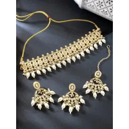 Peora Gold-Plated White Kundan Studded Choker Necklace Dangle Earrings & Maangtikka Jewellery Set-picture-20