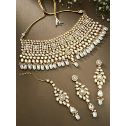 Peora White Gold-Plated Kundan Choker Earrings Maang Tikka Set-picture-10