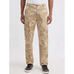 Pepe Jeans Men Printed Straight Fit Cargos Trousers-picture-31