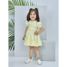 Peppermint Floral Printed Shirt Collar Knee Length Fit and Flare Dress Comes With A Belt-picture-56