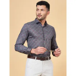 Peregrine by Pantaloons Carbon Black Cotton Slim Fit Printed Shirt-picture-25