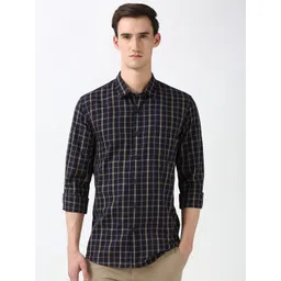 Peter England Casuals Men Spread Collar Checked Cotton Slim Fit Casual Shirt image 1