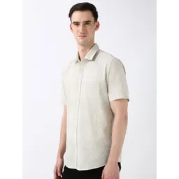 Peter England Casuals Men Spread Collar Solid Cotton Slim Fit Casual Shirt image 3