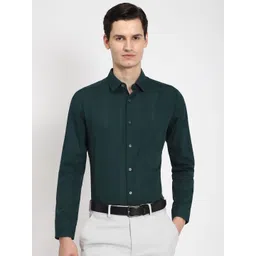 Peter England Elite Men Spread Collar Vertical Striped Cotton Formal Shirt-picture-15