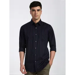 Peter England Elite Men Vertical Striped Spread Collar Pure Cotton Formal Shirt-picture-16