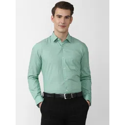 Peter England Men Green Regular Fit Solid Cotton Formal Shirt-picture-33