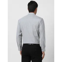 Peter England Men Slim Fit Spread Collar Solid Cotton Formal Shirt image 2