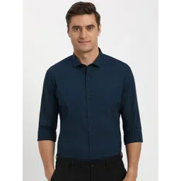 Peter England Men Slim Fit Textured Spread Collar Formal Cotton Shirt-image-46