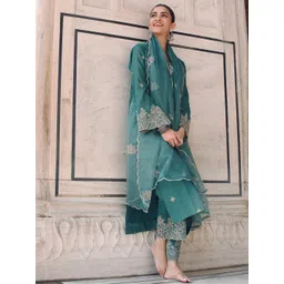 Piludi Women Ethnic Motifs Embroidered Regular Kurta with Trousers & With Dupatta-picture-14