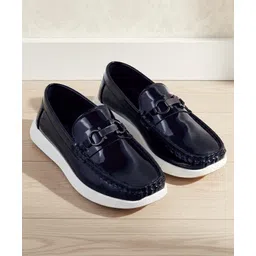 Pine Kids Solid Colour Loafer With 3D Applique - Black-picture-15