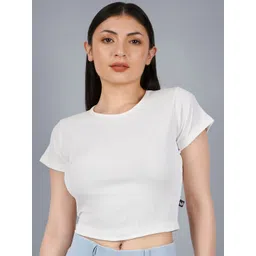Plus Size Crop Top-picture-32