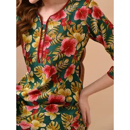 PRISCA Women Floral Printed Regular Pure Cotton Kurta with Trousers image 3