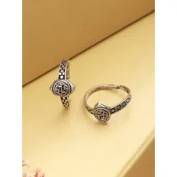 Priyaasi Pair of Tribal Design Oxidized Silver Adjustable Toe Rings-picture-11