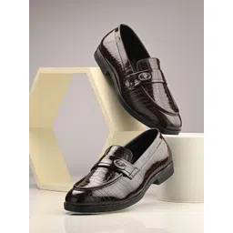 PROPRIDE Men Colourblocked Patent Leather Sneakers-picture-19