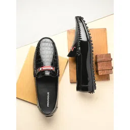 Provogue Men Textured Lightweight Loafers-picture-39